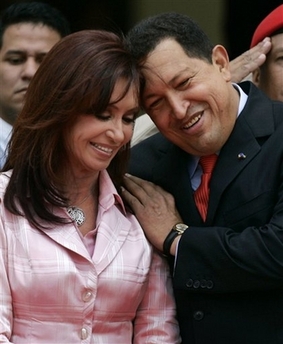 Cristina Kirchner and Chavecito have an endearing moment